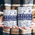 Mom_-Mama_-Grandma_-Mimi-With-Kids_-Names-Blue-Toile-De-Jouy-Personalized-Mug_4.jpg